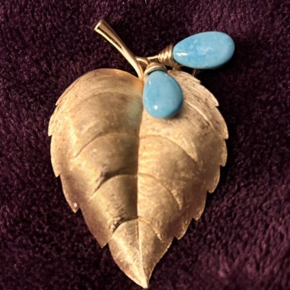 Vintage Trifari Leaf Gold Tone Faux Turquoise Pendant